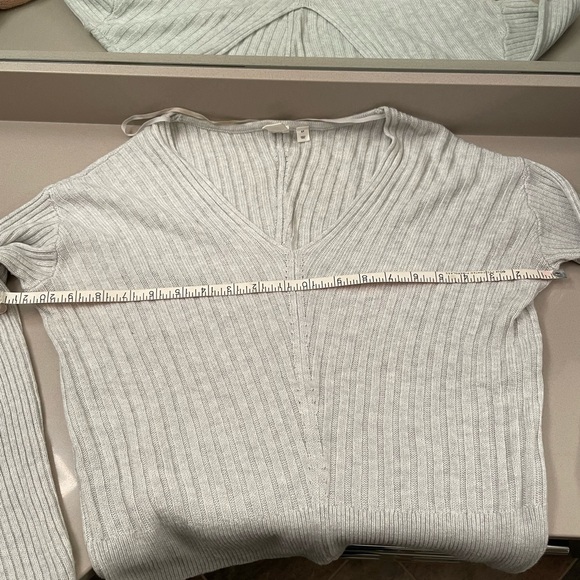 Women’s Gap Merino Wool Blend Sweater - Picture 7 of 8